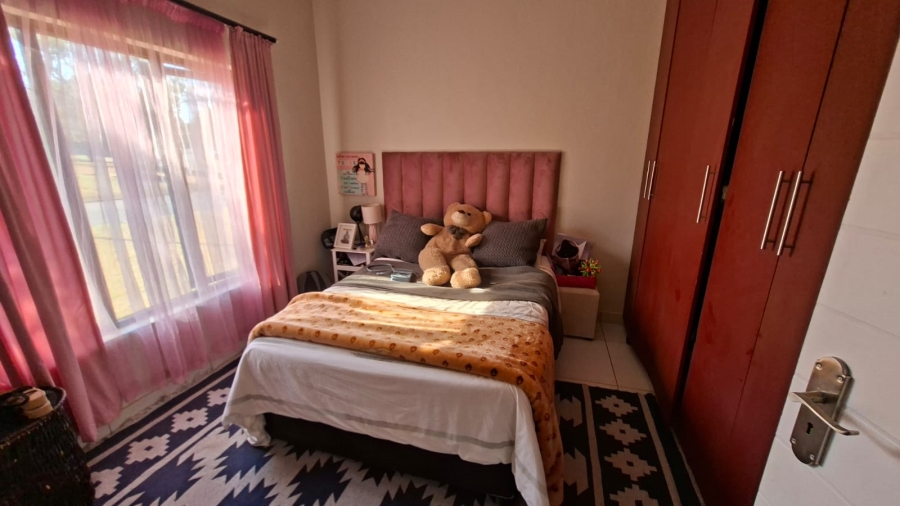 4 Bedroom Property for Sale in Buffelspoort Eco Estate North West